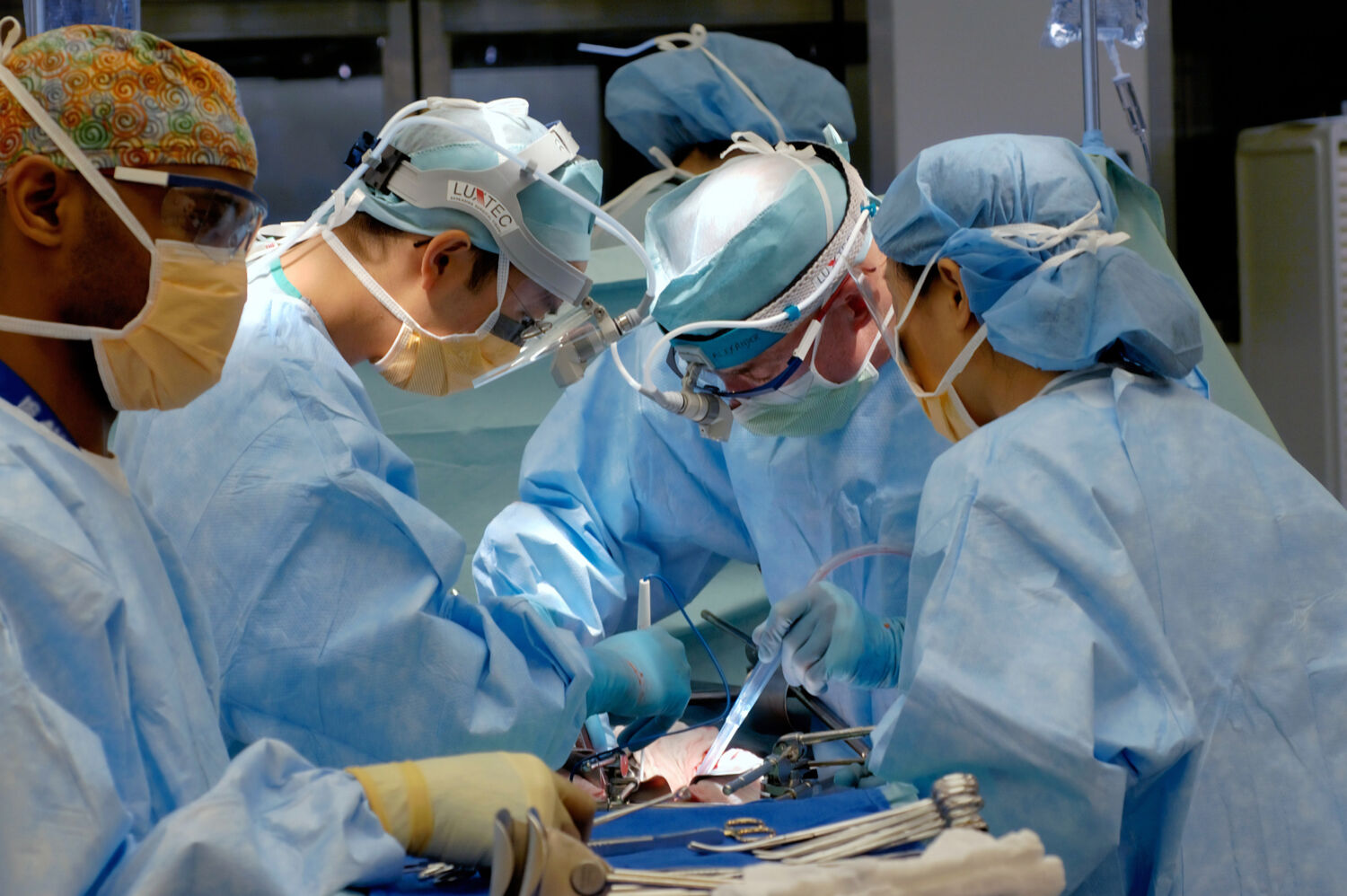 Featured image for “Transplantationen vs. Corona in Deutschland – 1 : 0”